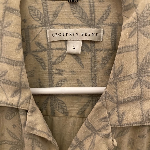 Silk button up shirt size large. - Picture 3 of 3